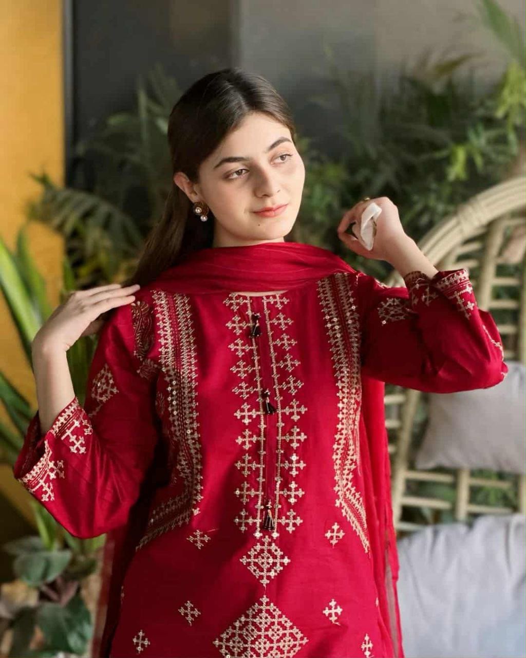 Gorgeous Slab Cotton Heavy Embroidery Readymade Three-Pieceস্লাব কটন গর্জিয়াস হেভি এমব্রয়ডারি রেডিমেড থ্রি-পিস কালেকশন