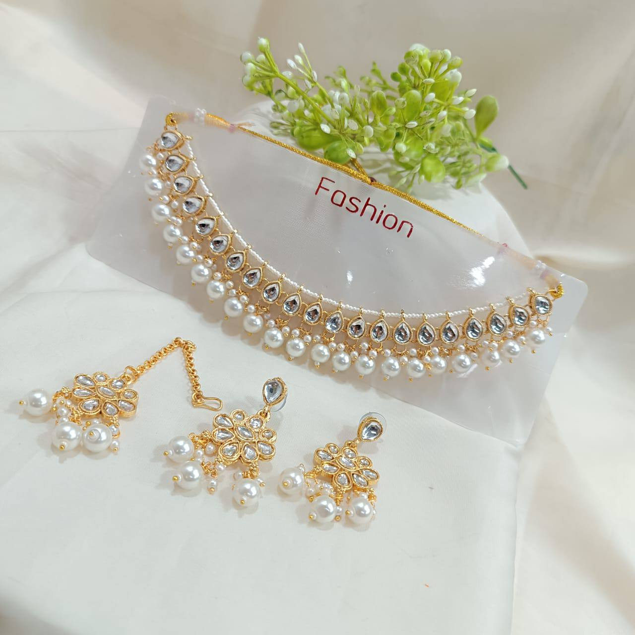 প্রিমিয়াম কুন্দন নেকলেস সেটS -Nackless set. 2/3 years colour granty.