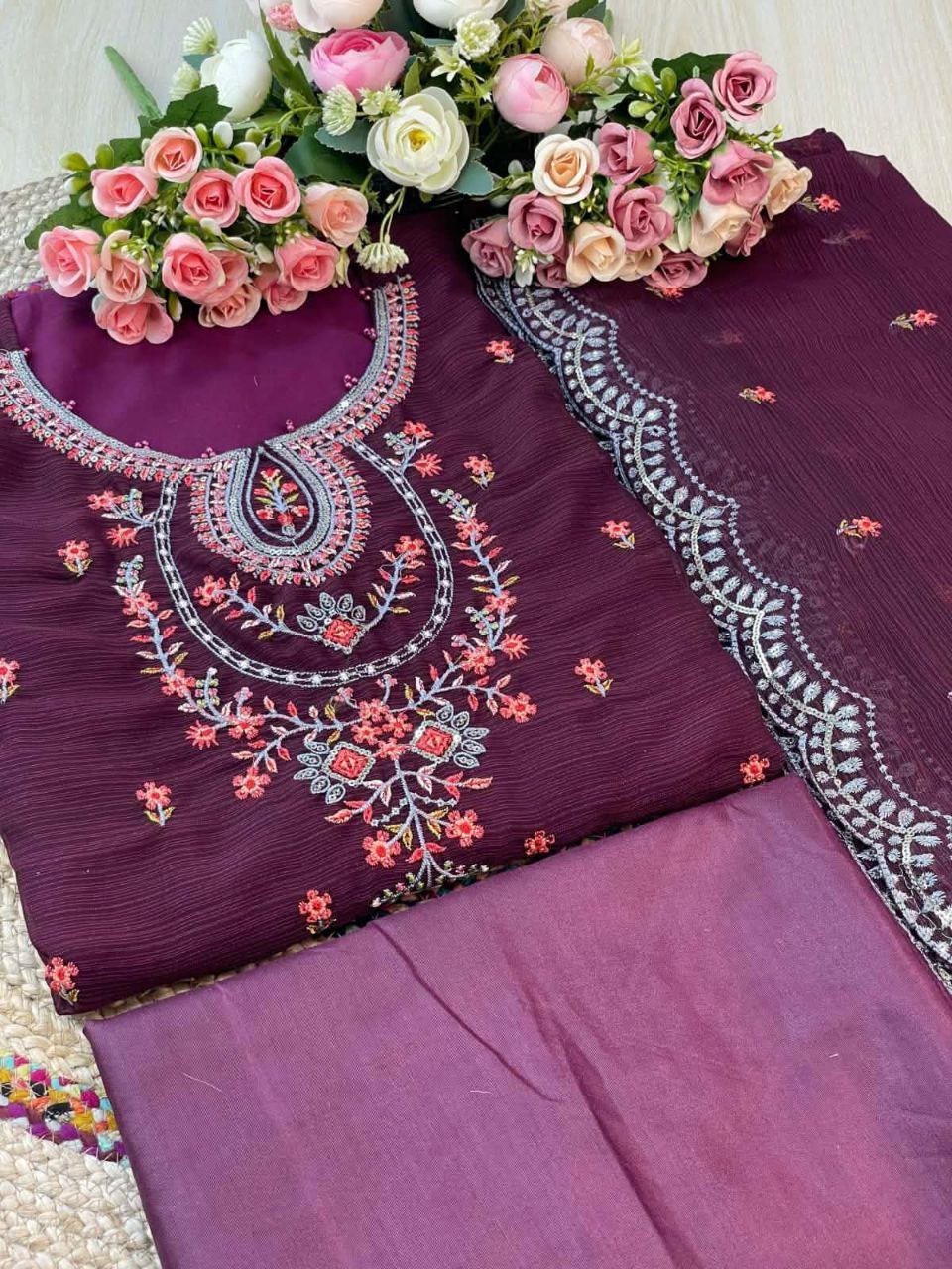 প্রিমিয়াম লাক্সারি শিফন এমব্রয়ডারি ও সিকুইন ওয়ার্ক জমকালো থ্রি-পিস-Premium Luxury Chiffon Embroidery & Sequence Work Three-Piece