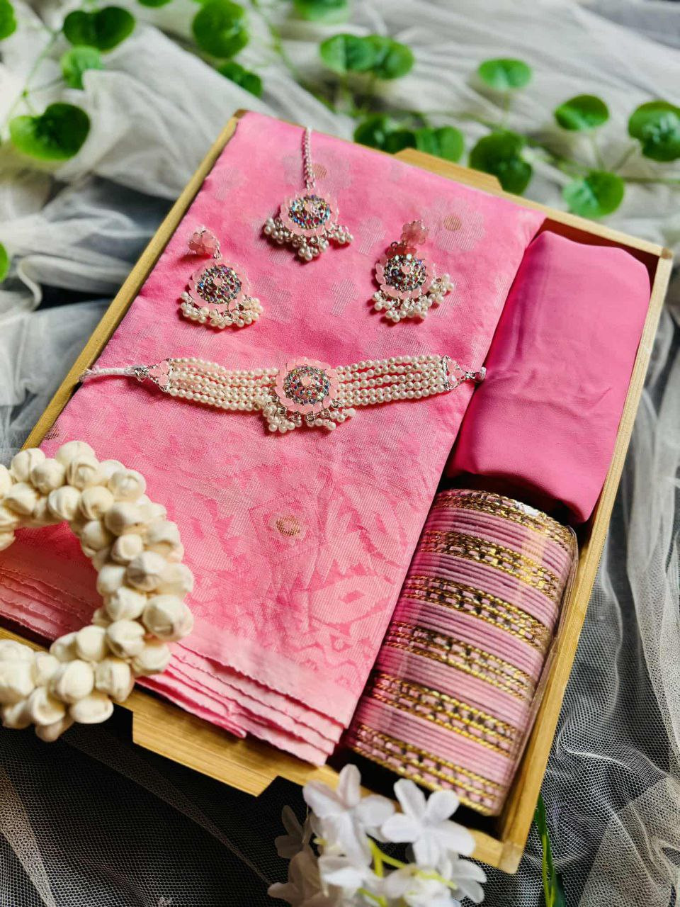 Charka Student Budget Saree & Hijab Combo with Jewelry & Accessoriesচরকা স্টুডেন্ট বাজেট তাঁত জামদানী শাড়ি ও হিজাব কম্বো (বক্স সহ)