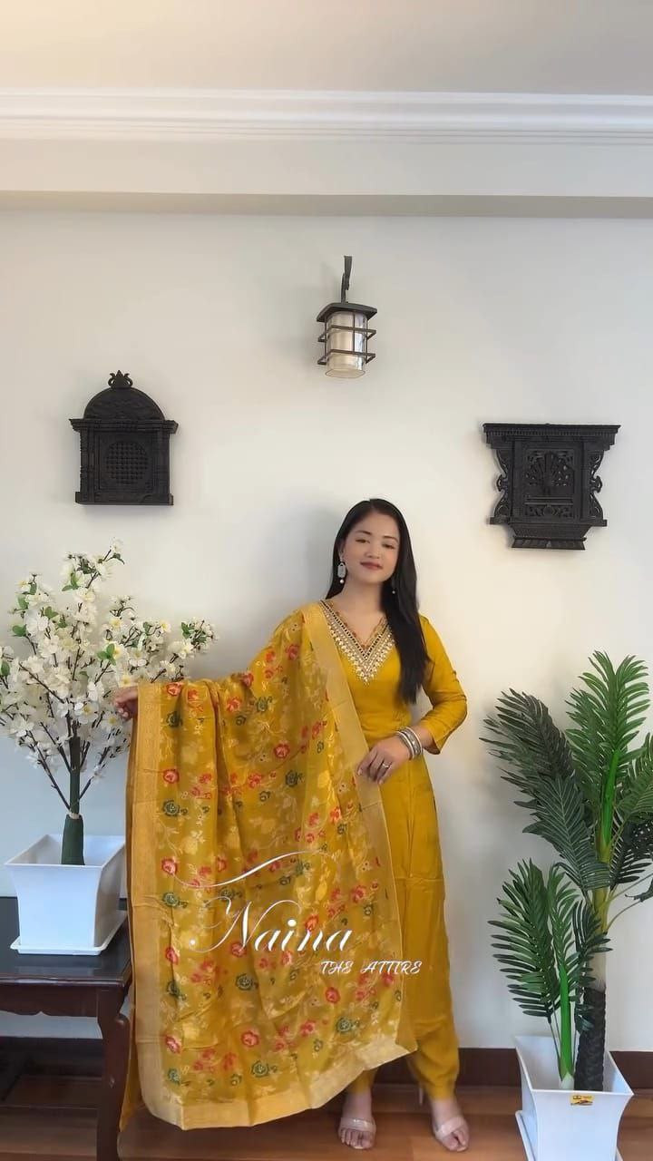 Readymade Pure Cotton Naira Cut Three-Piece Collectionরেডিমেড পিওর সুতি নায়রা কাট থ্রি-পিস কালেকশন.